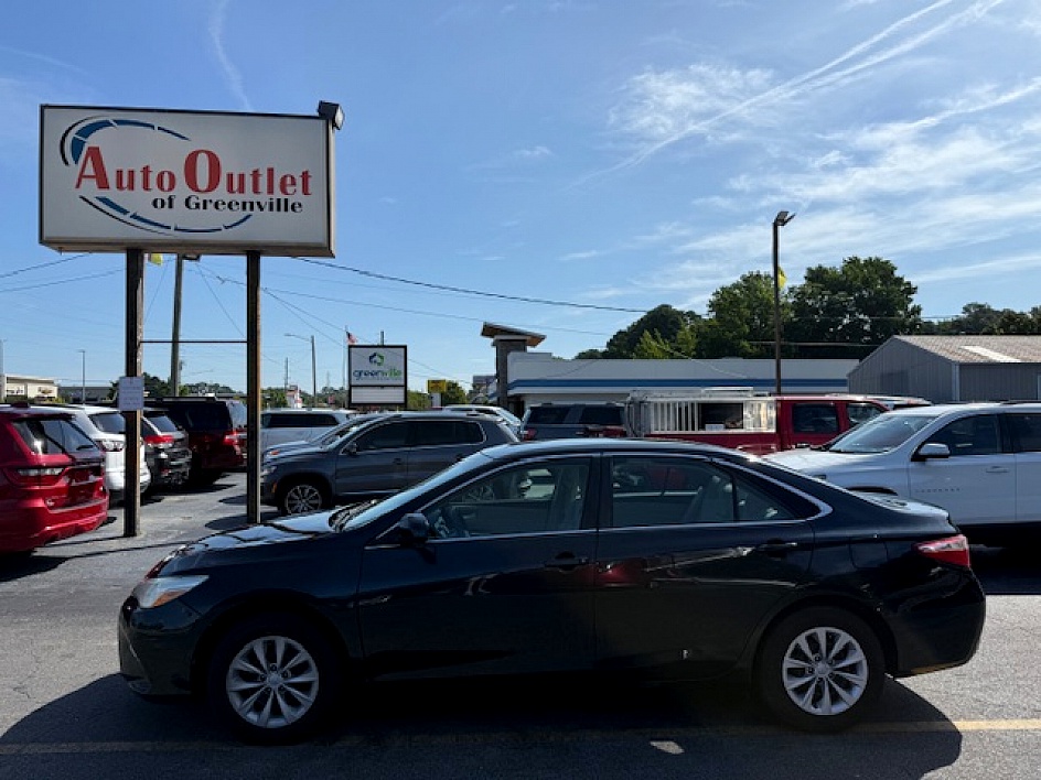 2017 Toyota Camry LE
