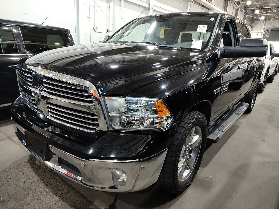 2015 RAM 1500 SLT 4x4 Crew Cab's photo