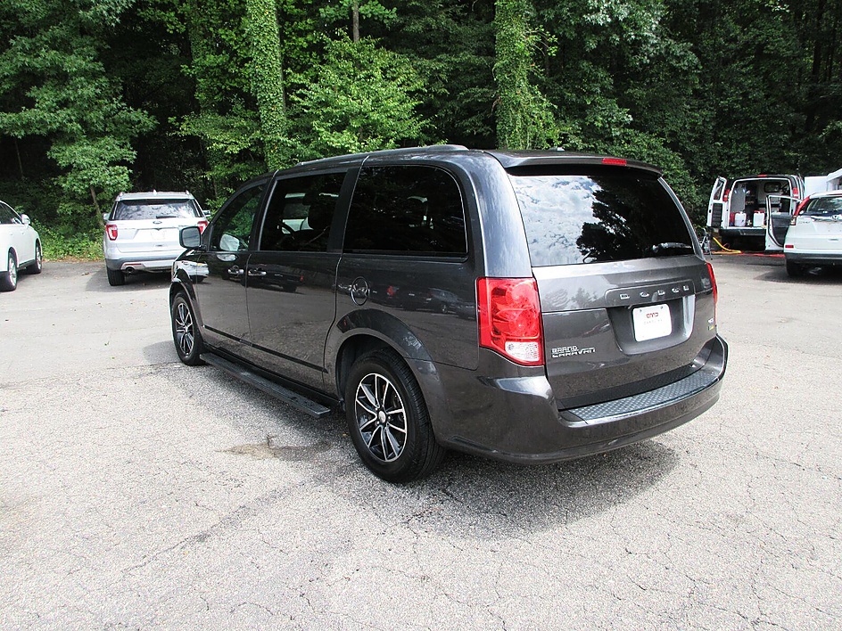 Dodge Grand Caravan photo 8