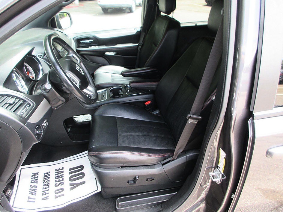 Dodge Grand Caravan photo 10