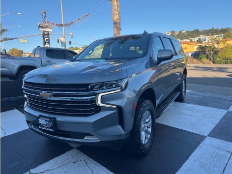 2021 Chevrolet Suburban LT's photo