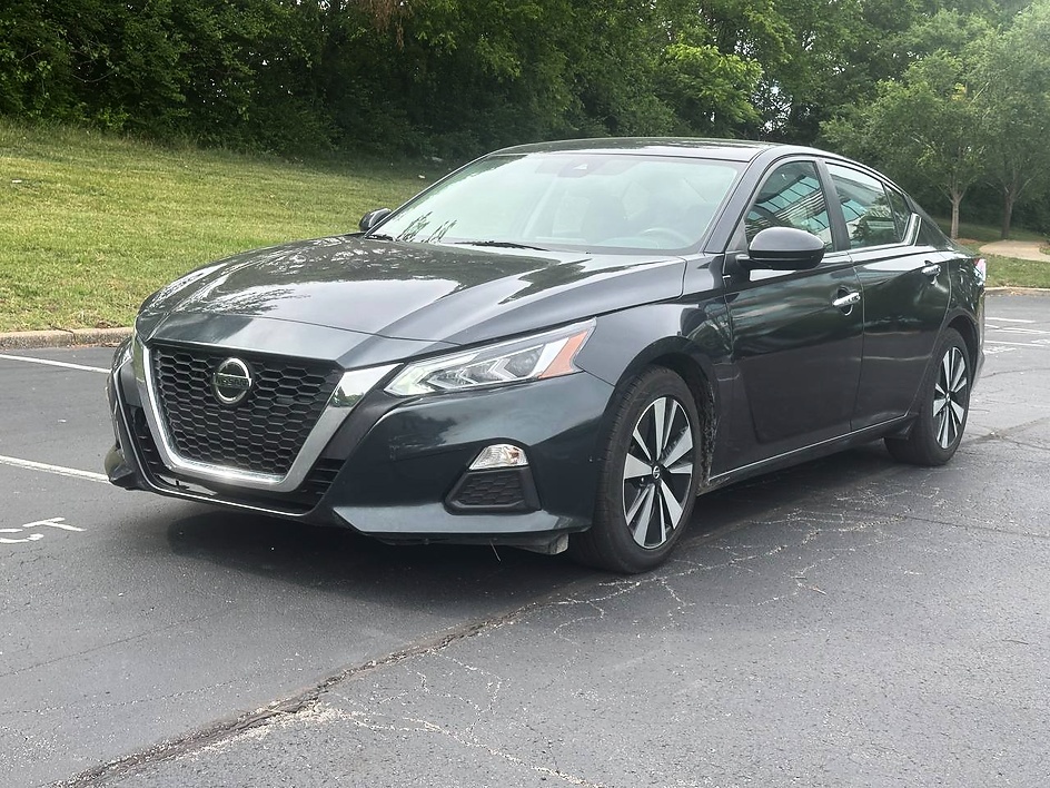 2022 Nissan Altima SV