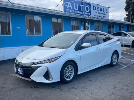 2022 Toyota Prius Prime LE's photo