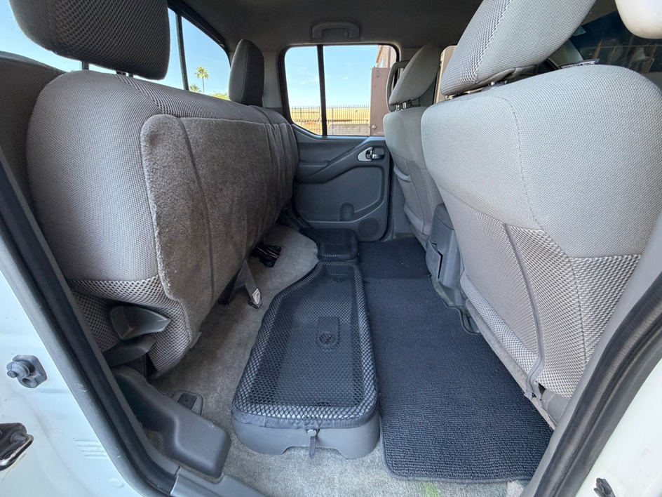 2015 Nissan Frontier SV - Photo 39