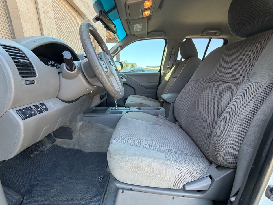 2015 Nissan Frontier SV - Photo 22
