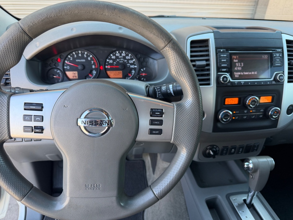 2015 Nissan Frontier SV - Photo 23