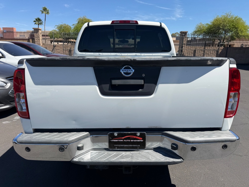 2015 Nissan Frontier SV - Photo 9