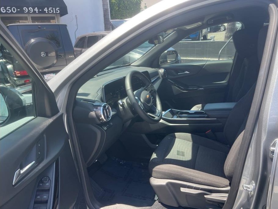 2025 Chevrolet Equinox LT - Photo 9