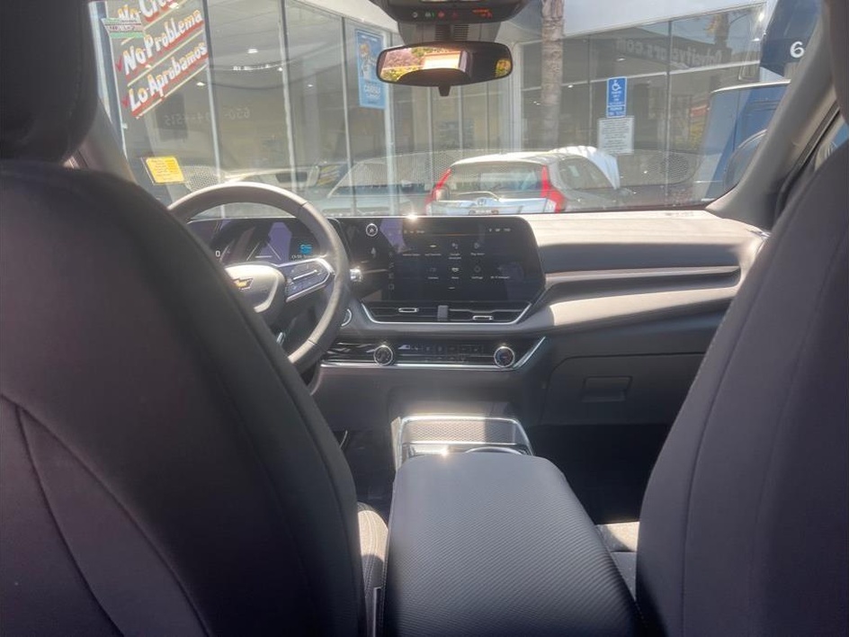 2025 Chevrolet Equinox LT - Photo 11