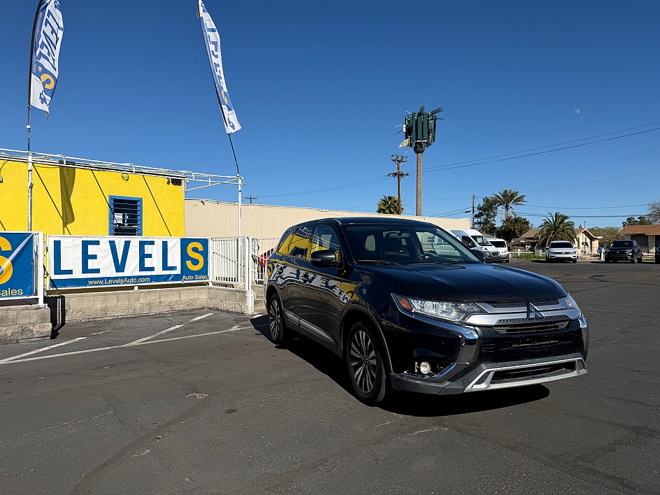 2019 Mitsubishi Outlander SE