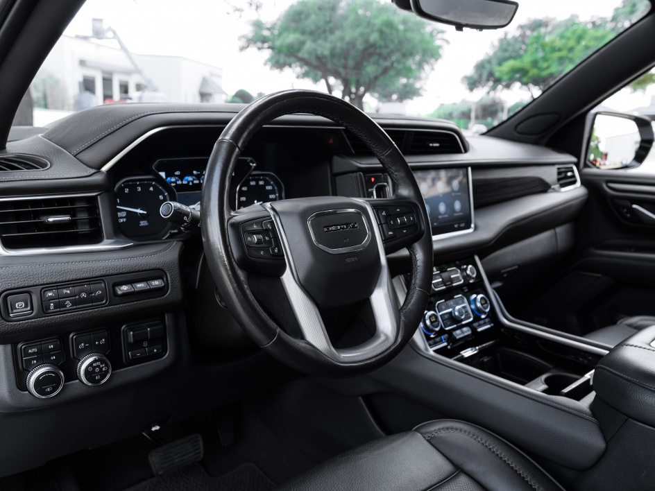 2021 Gmc Yukon XL Denali photo 2