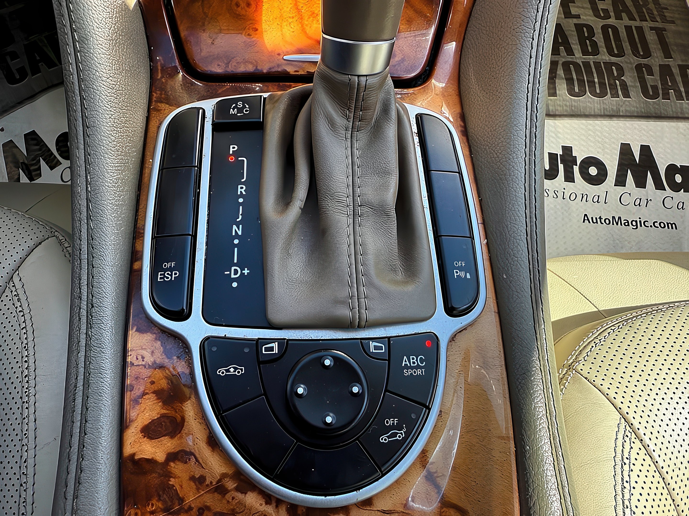 2009 Mercedes-Benz SL-Class SL550 - Photo 14