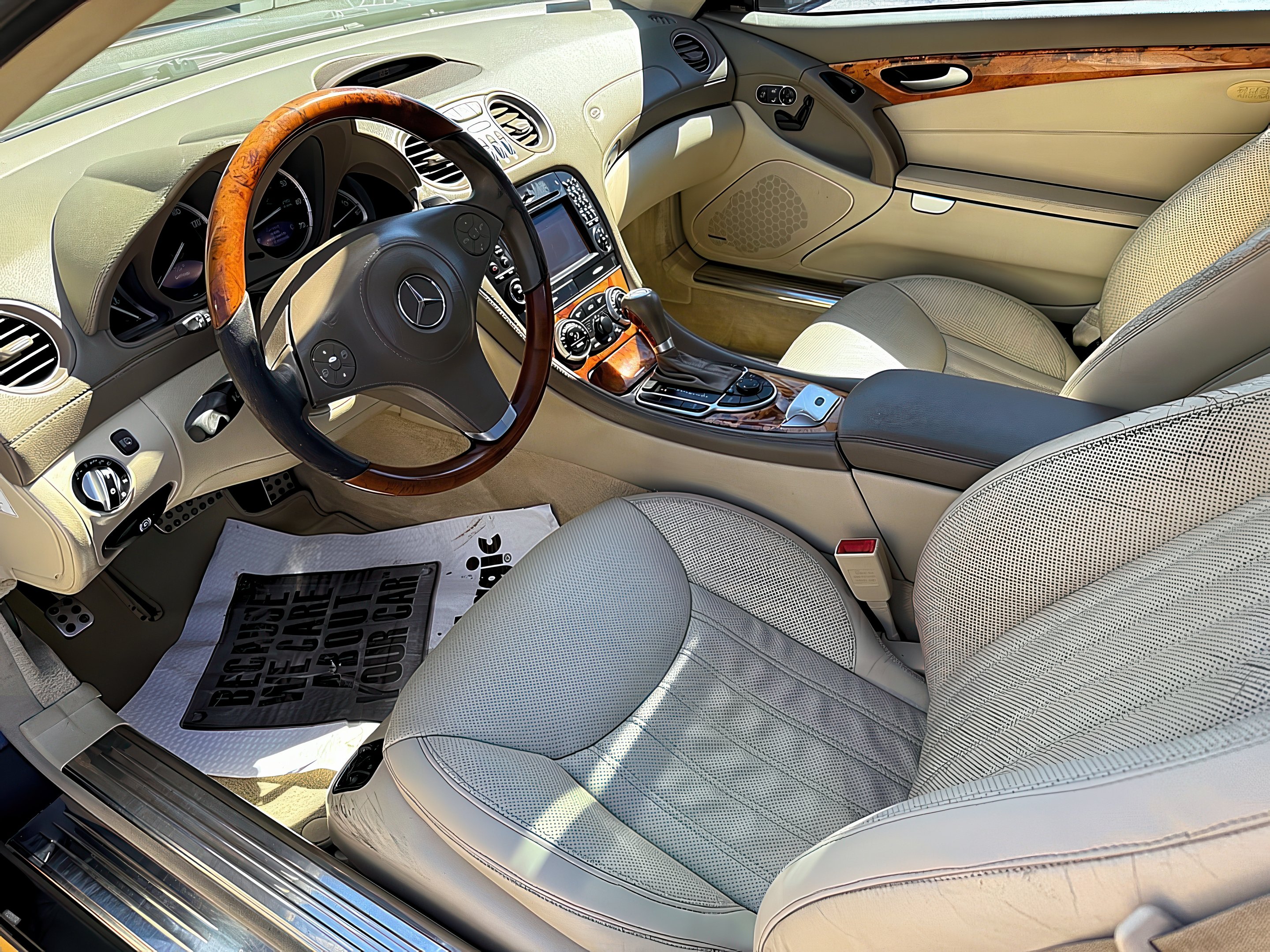 2009 Mercedes-Benz SL-Class SL550 - Photo 9