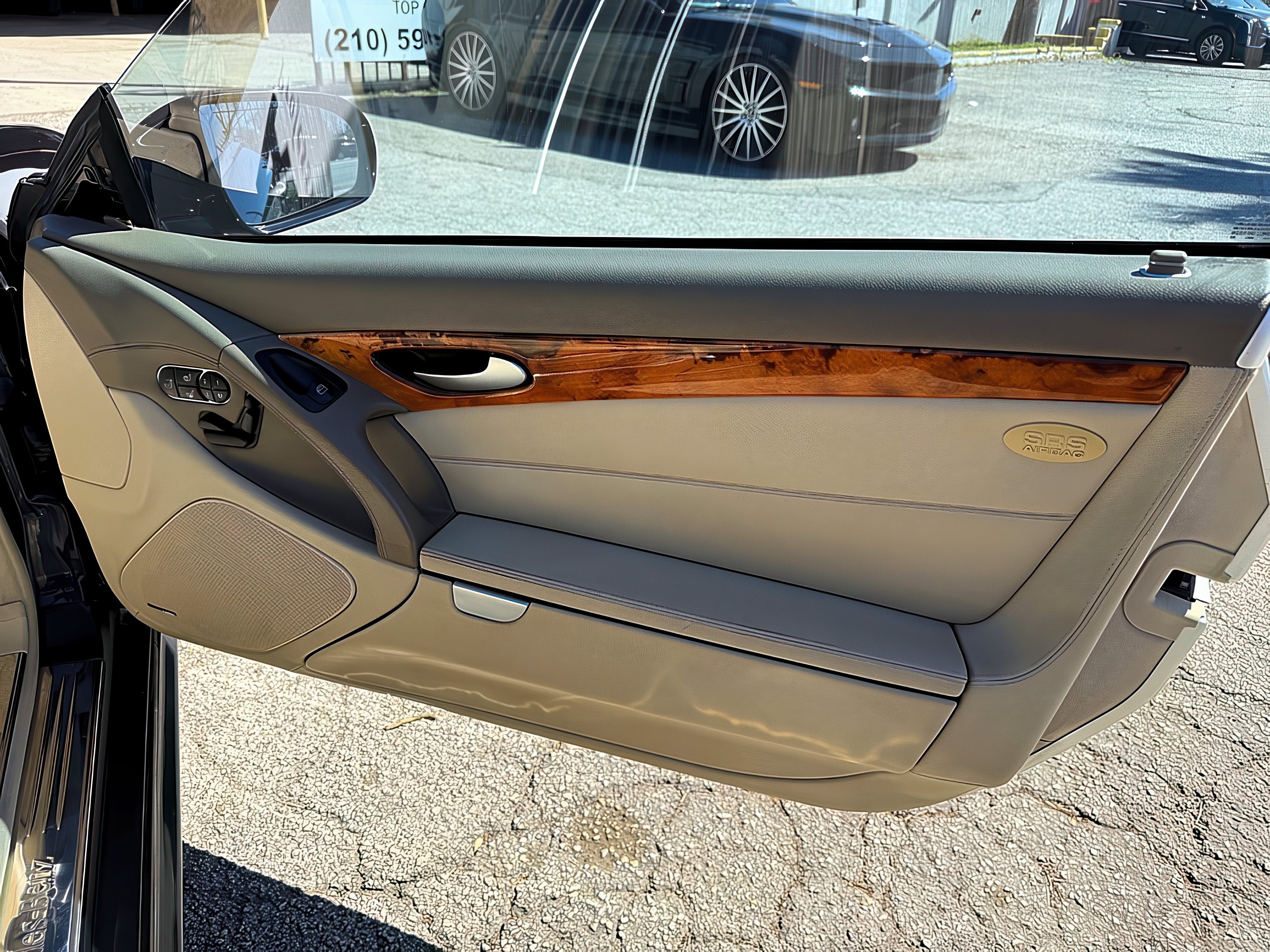 2009 Mercedes-Benz SL-Class SL550 - Photo 12