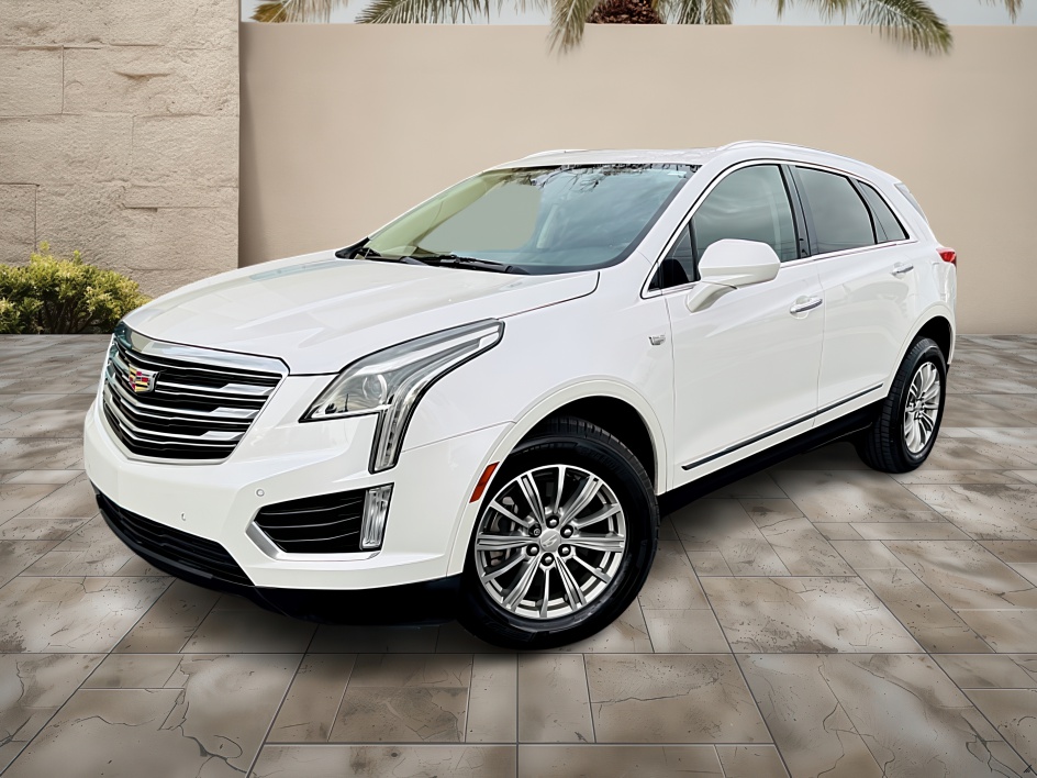 2017 Cadillac XT5 Luxury photo 2