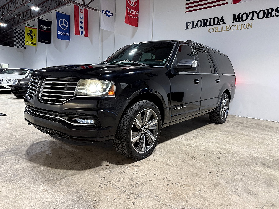 2016 Lincoln Navigator Select