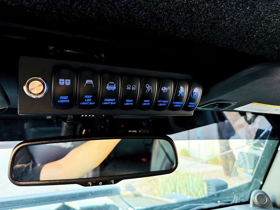 2013 Jeep Wrangler Unlimited Sahara photo 15