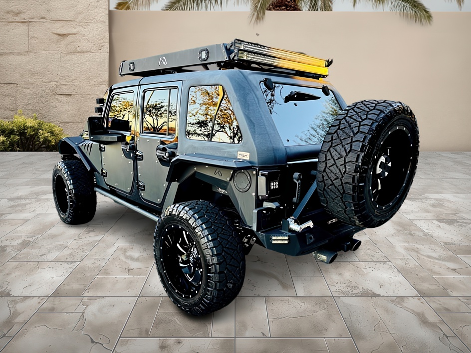 2013 Jeep Wrangler Unlimited Sahara photo 4