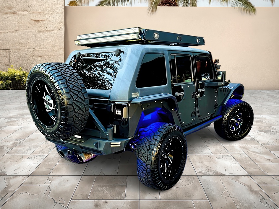 2013 Jeep Wrangler Unlimited Sahara photo 23