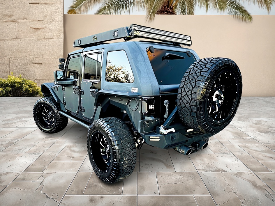 2013 Jeep Wrangler Unlimited Sahara photo 5