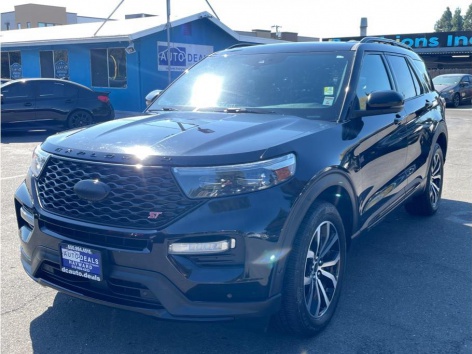 2020 Ford Explorer ST's photo