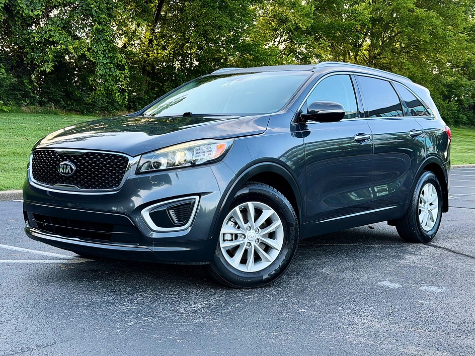2017 Kia Sorento LX AT's photo