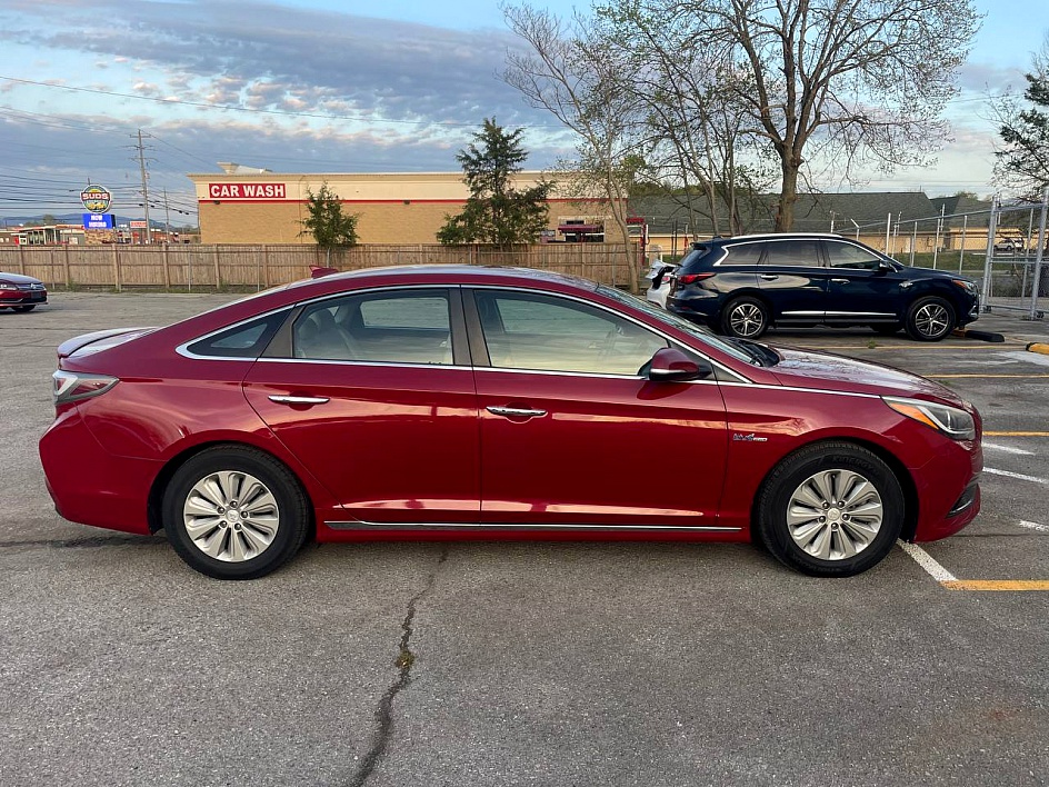 2016 Hyundai Sonata Hybrid Base - Photo 9