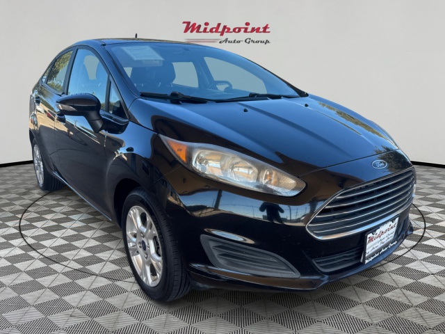 2016 Ford Fiesta SE Sedan's photo