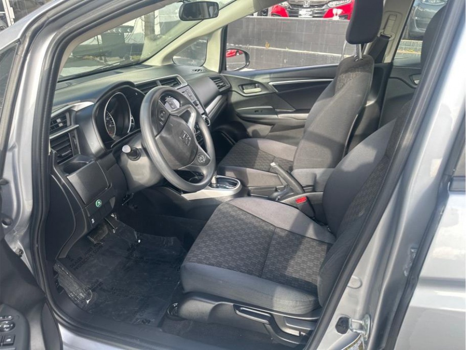 2017 Honda Fit LX - Photo 9