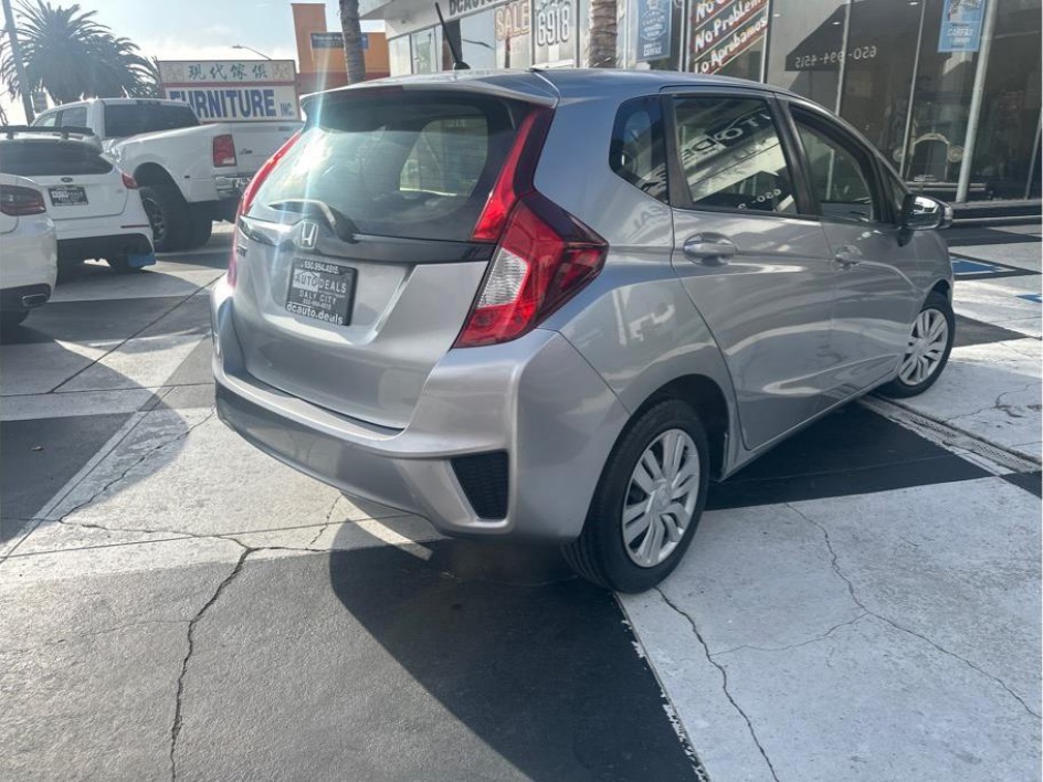 2017 Honda Fit LX - Photo 8