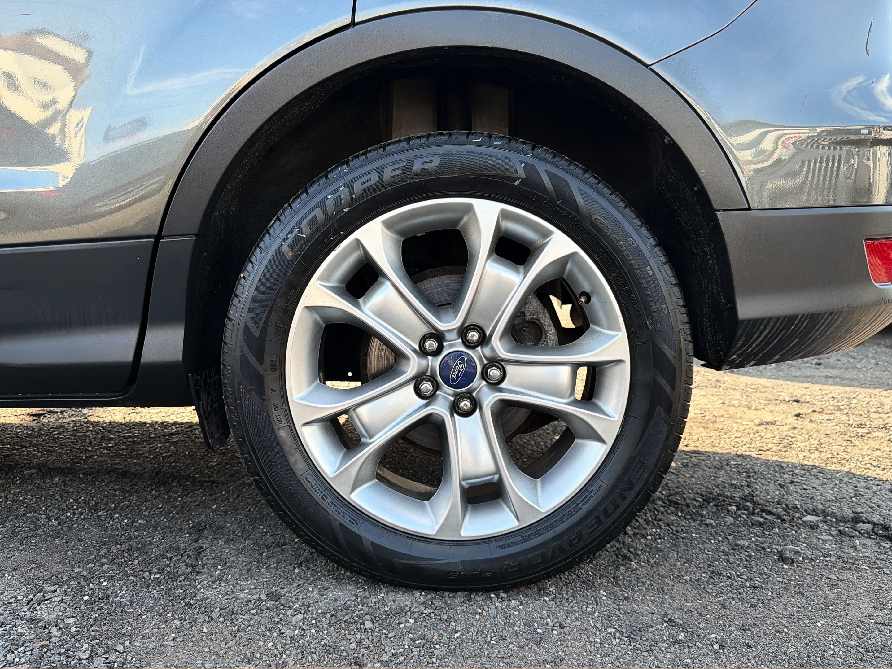 2016 Ford Escape Titanium - Photo 14