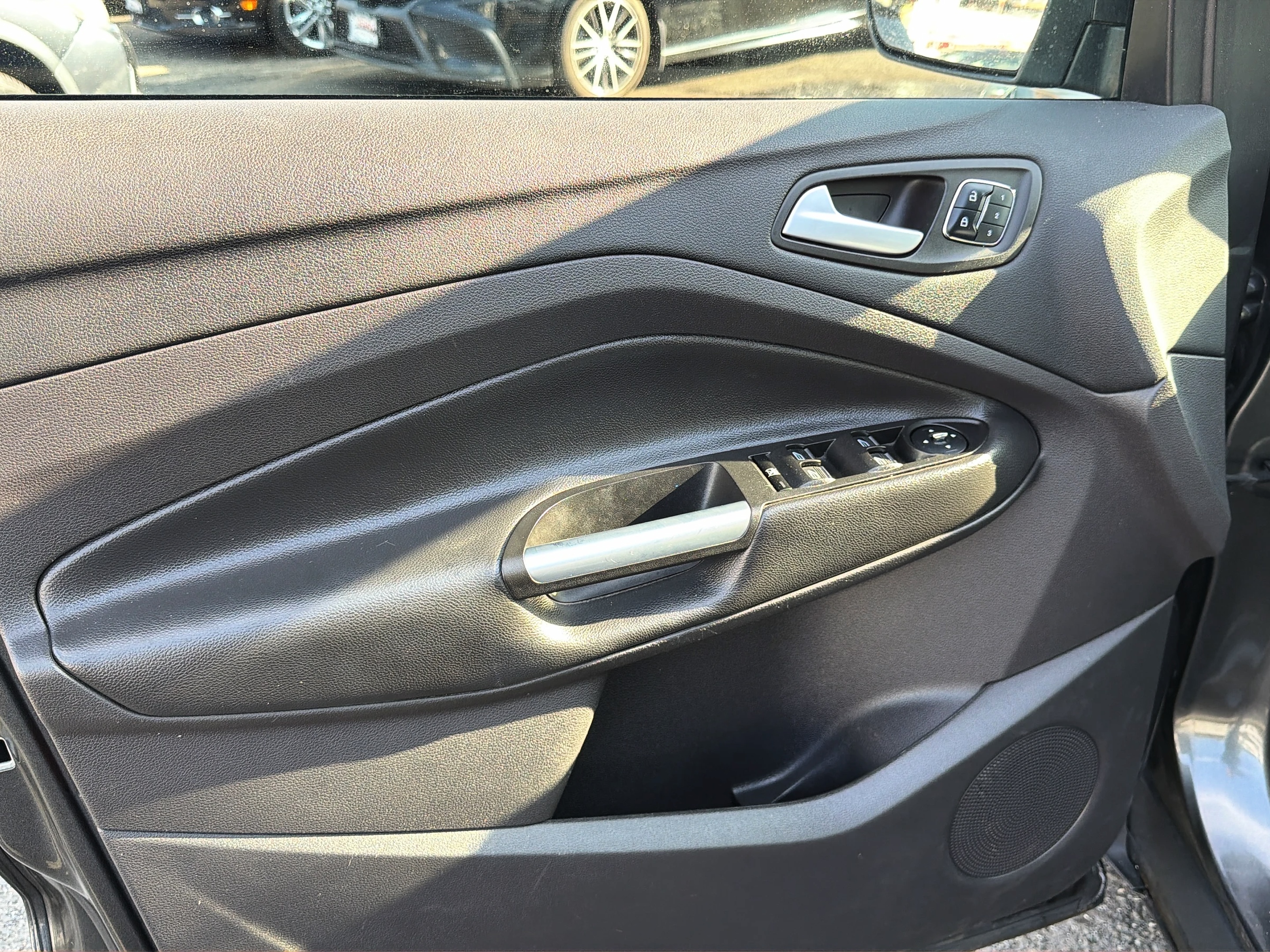 2016 Ford Escape Titanium - Photo 16