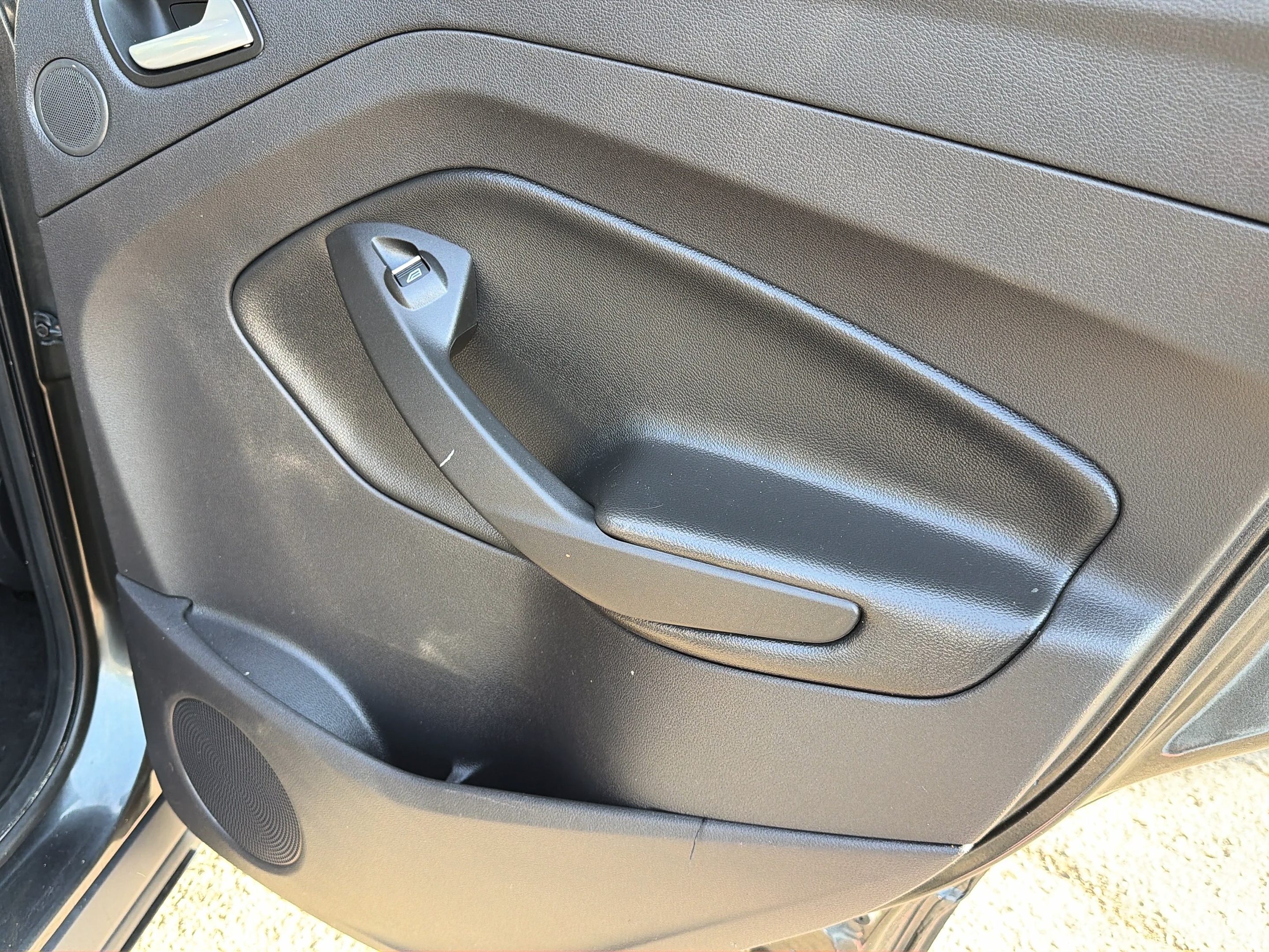 2016 Ford Escape Titanium - Photo 36