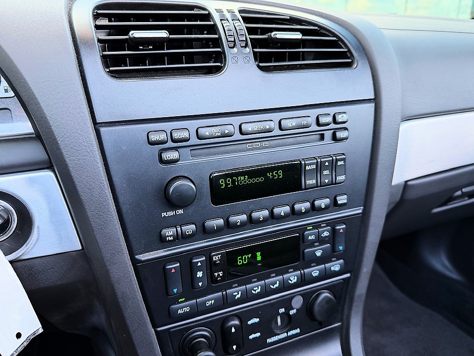 2002 Ford Thunderbird Premium - Photo 31
