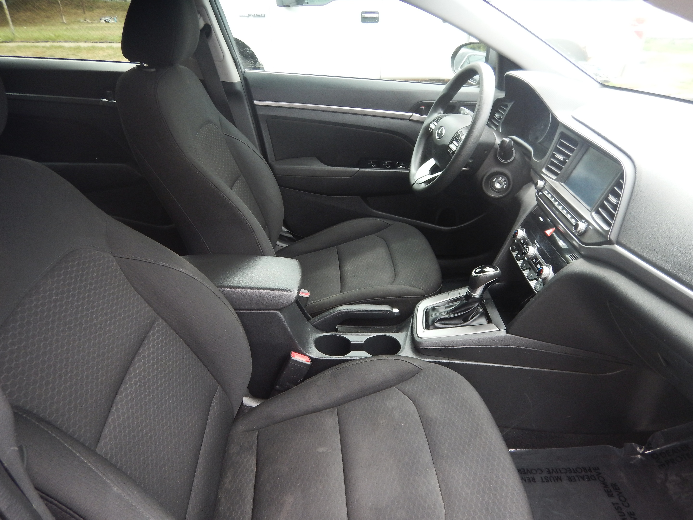 2020 Hyundai Elantra SEL - Photo 16