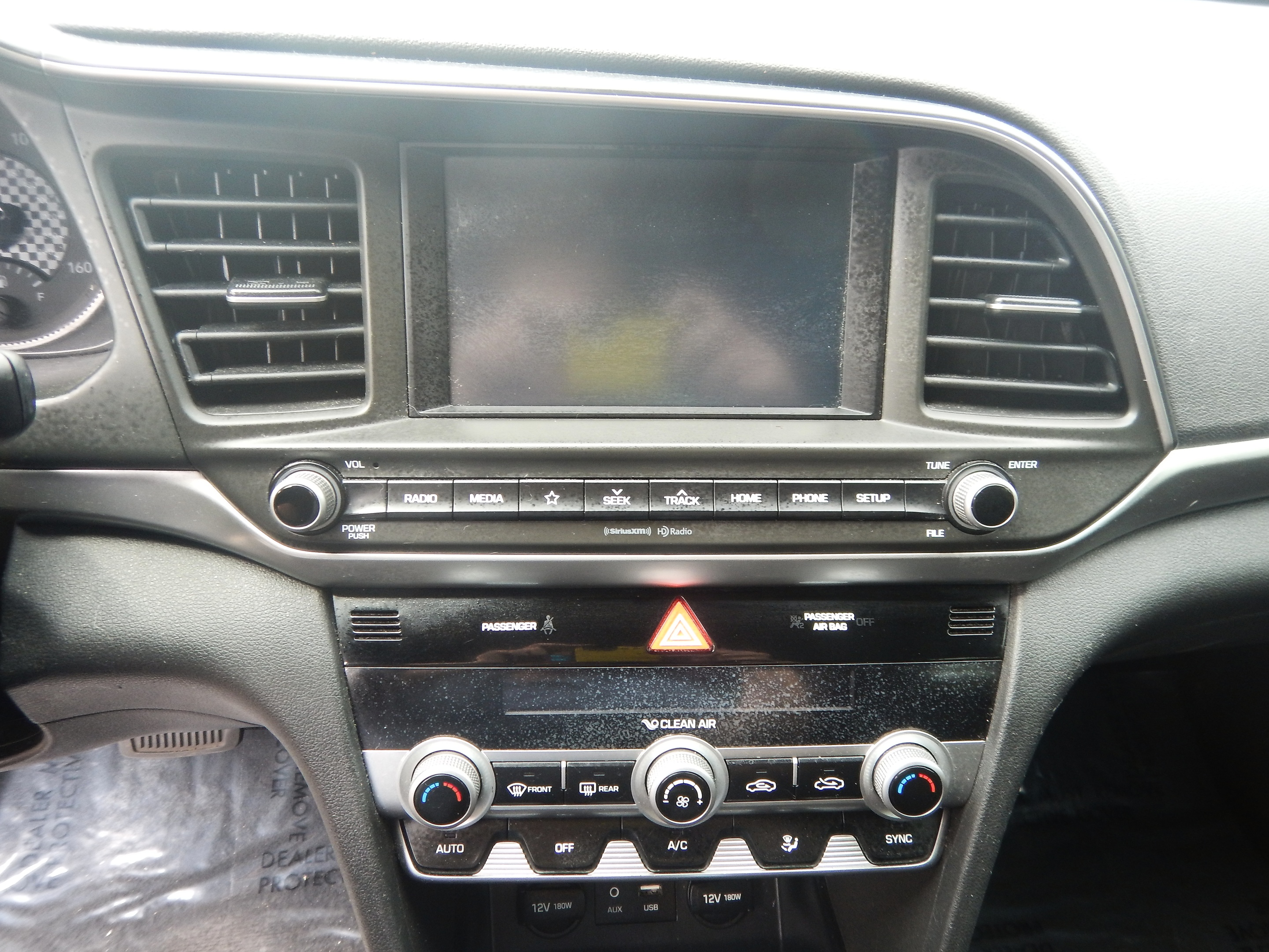 2020 Hyundai Elantra SEL - Photo 12