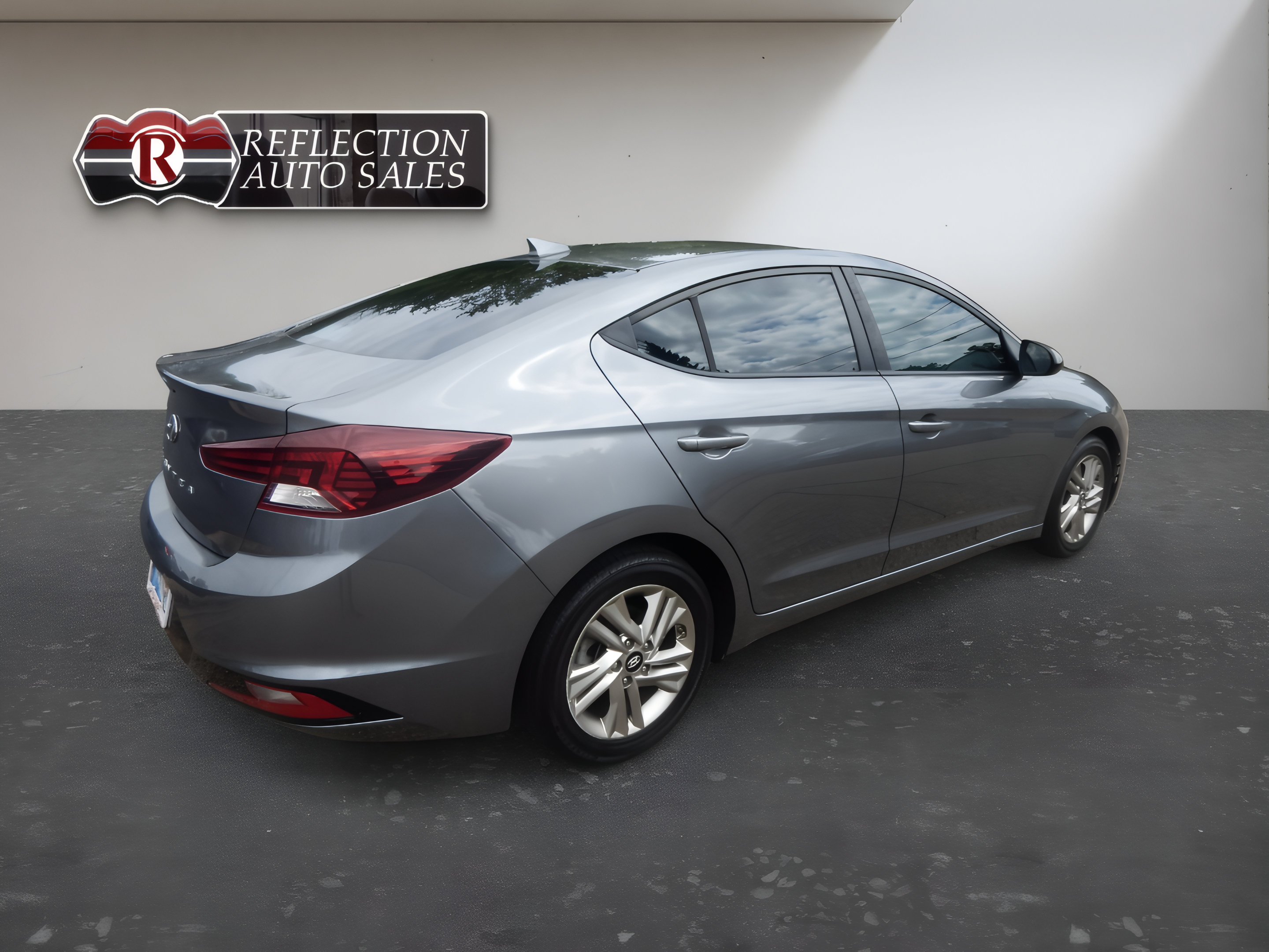 2020 Hyundai Elantra SEL - Photo 3