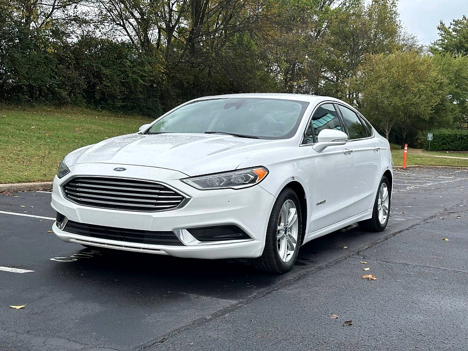 2018 Ford Fusion Hybrid SE's photo