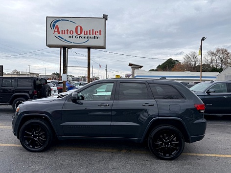 2018 Jeep Grand Cherokee Altitude's photo