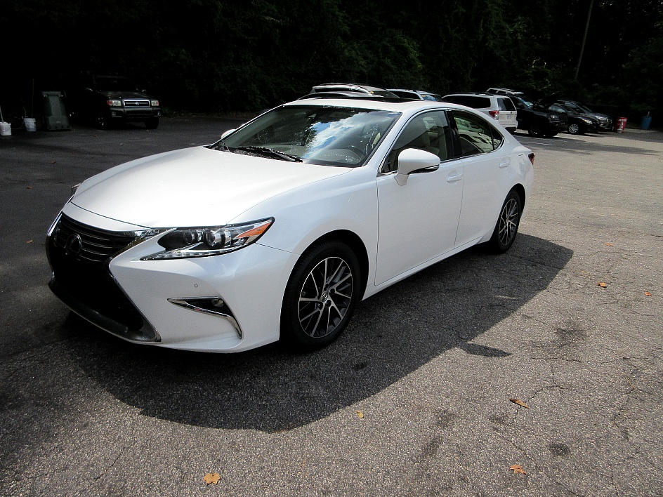 2016 Lexus ES