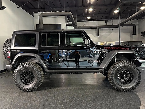 2025 Jeep Wrangler Rubicon's photo