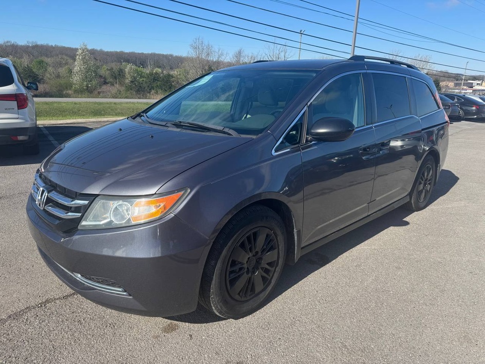 2015 Honda Odyssey LX's photo