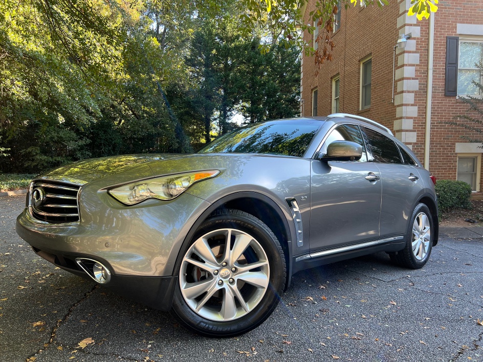 2015 INFINITI QX70 Base