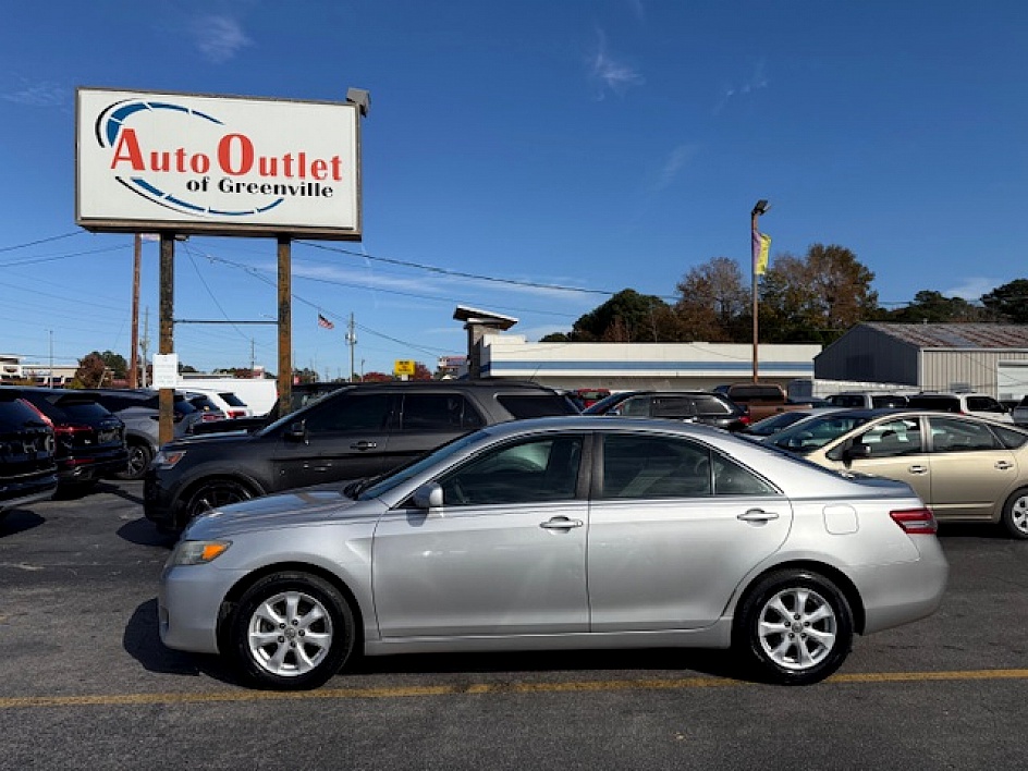 2011 Toyota Camry LE