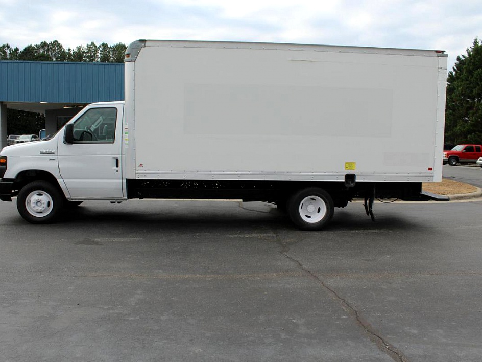 2016 Ford E-Series Cutaway