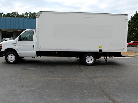 2016 Ford E-Series Cutaway Base