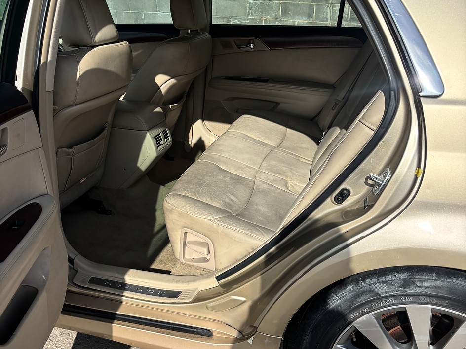 2011 Toyota Avalon Avalon - Photo 10