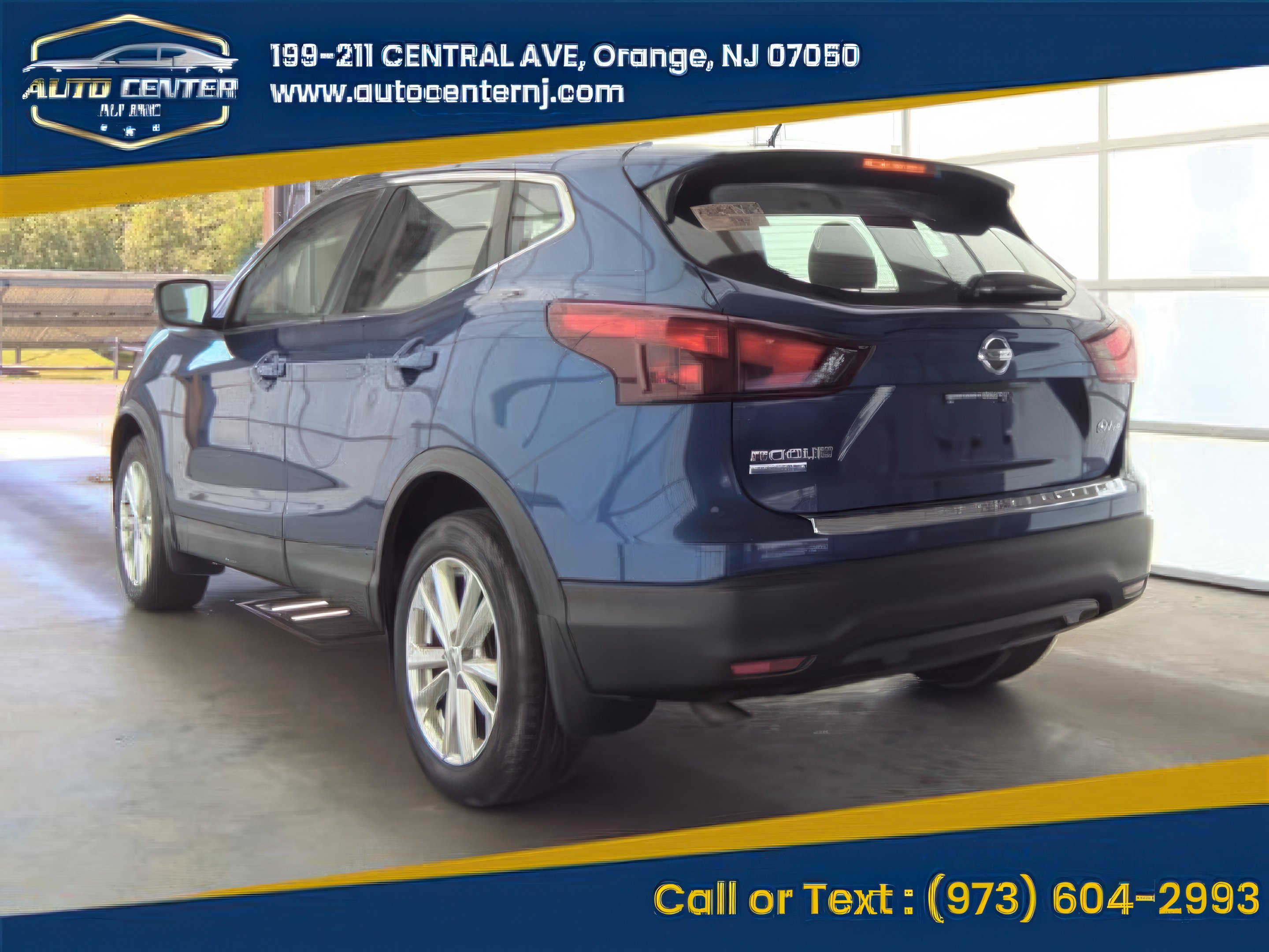 View vehicle photo 7