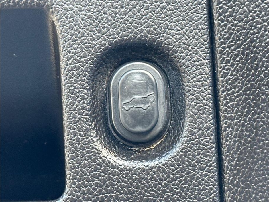 2019 Chevrolet Tahoe LT - Photo 19