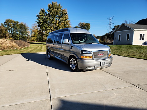 2017 GMC Savana Cargo